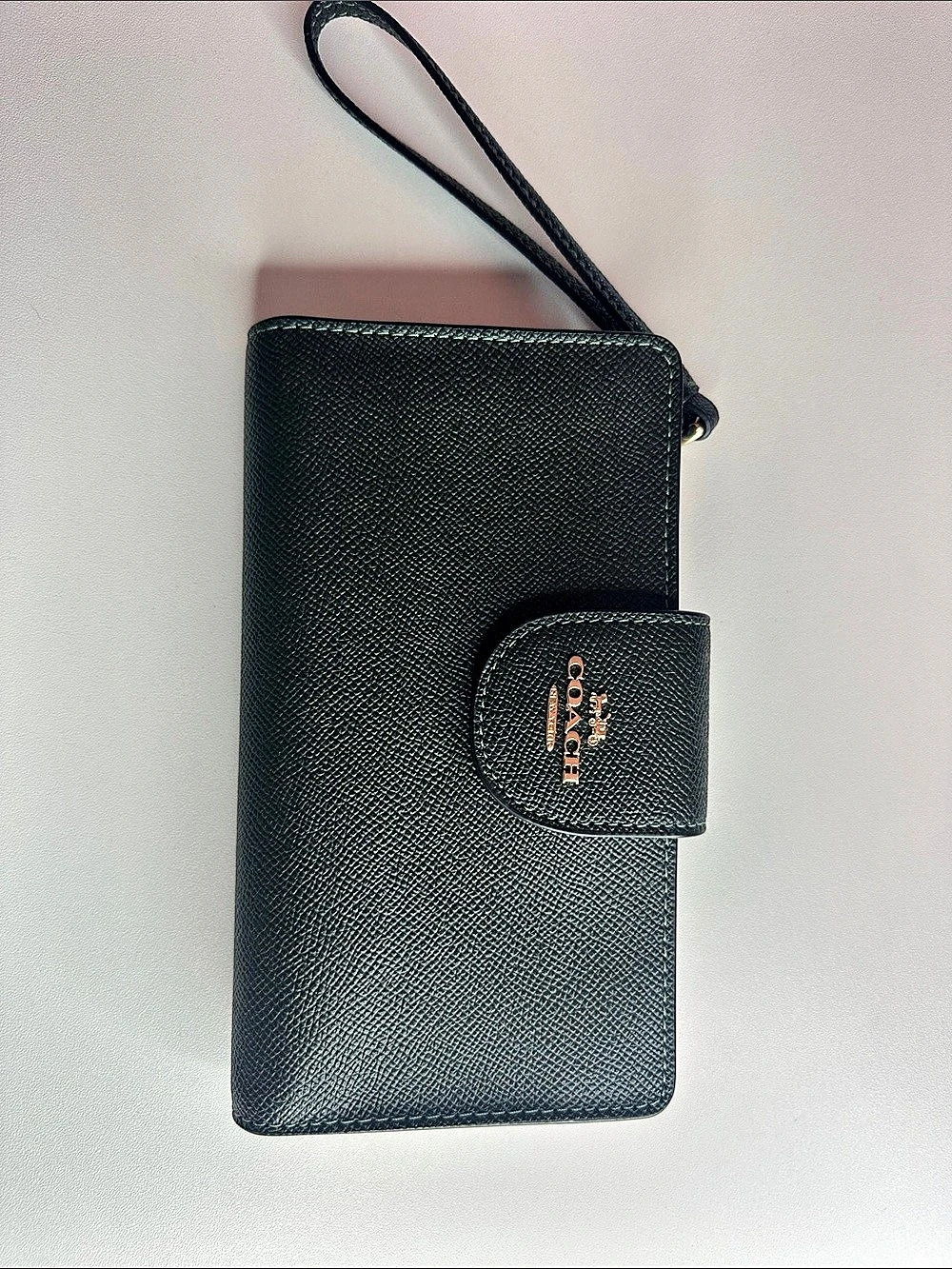 COACH Tech Phone Wallet in Crossgrain Leather Dark Green